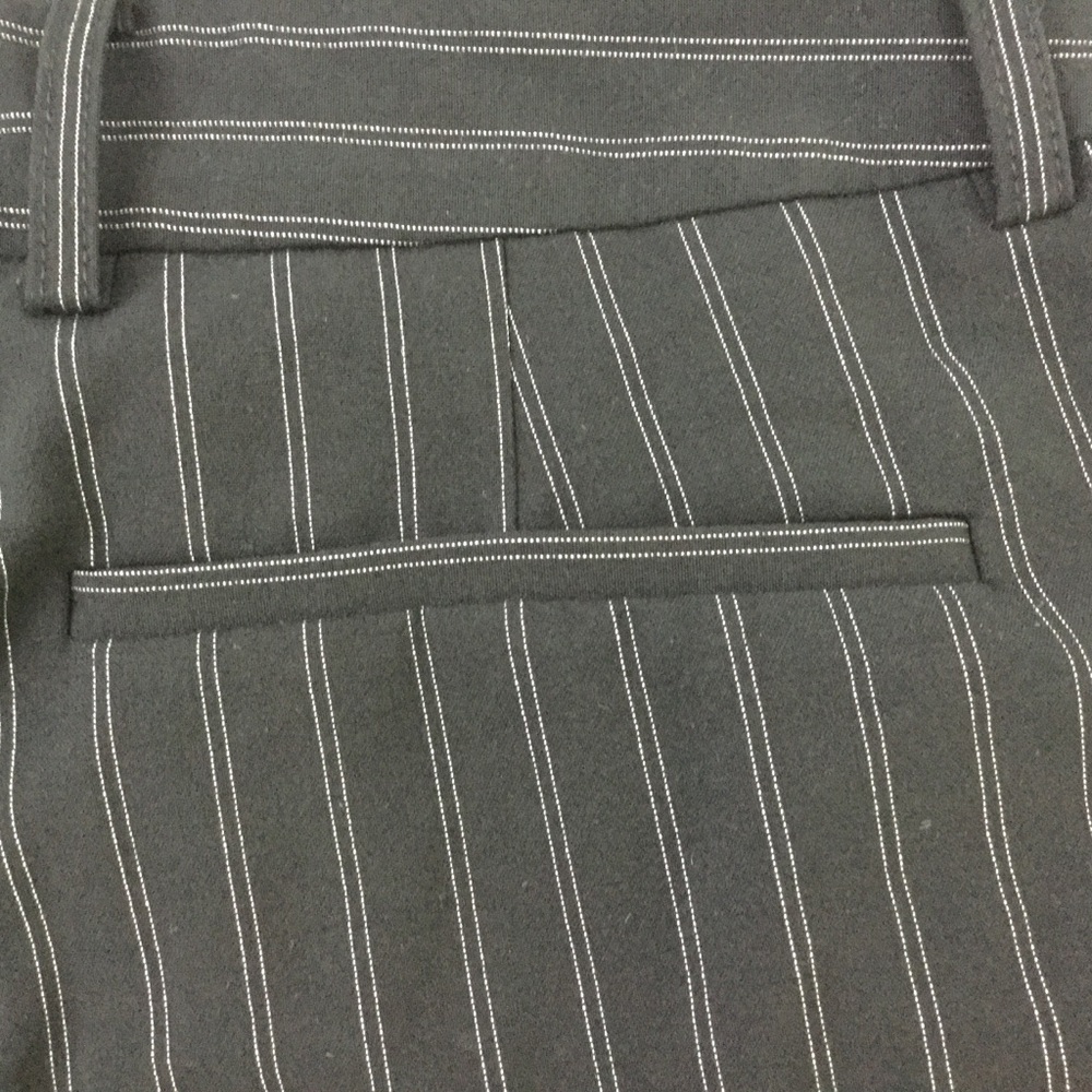 Moda International Women’s Pinstriped Pants Sz 14 - Picture 6 of 7